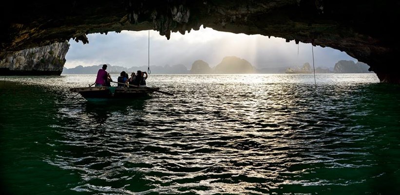 Halong travel guide